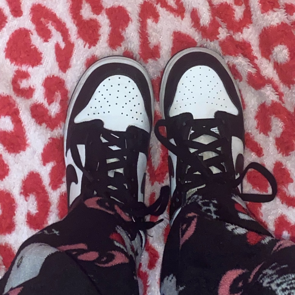 Nike Panda Dunk Black and White Low-Top Sneakers Size 5.5 Women’s - Picture 4 of 6